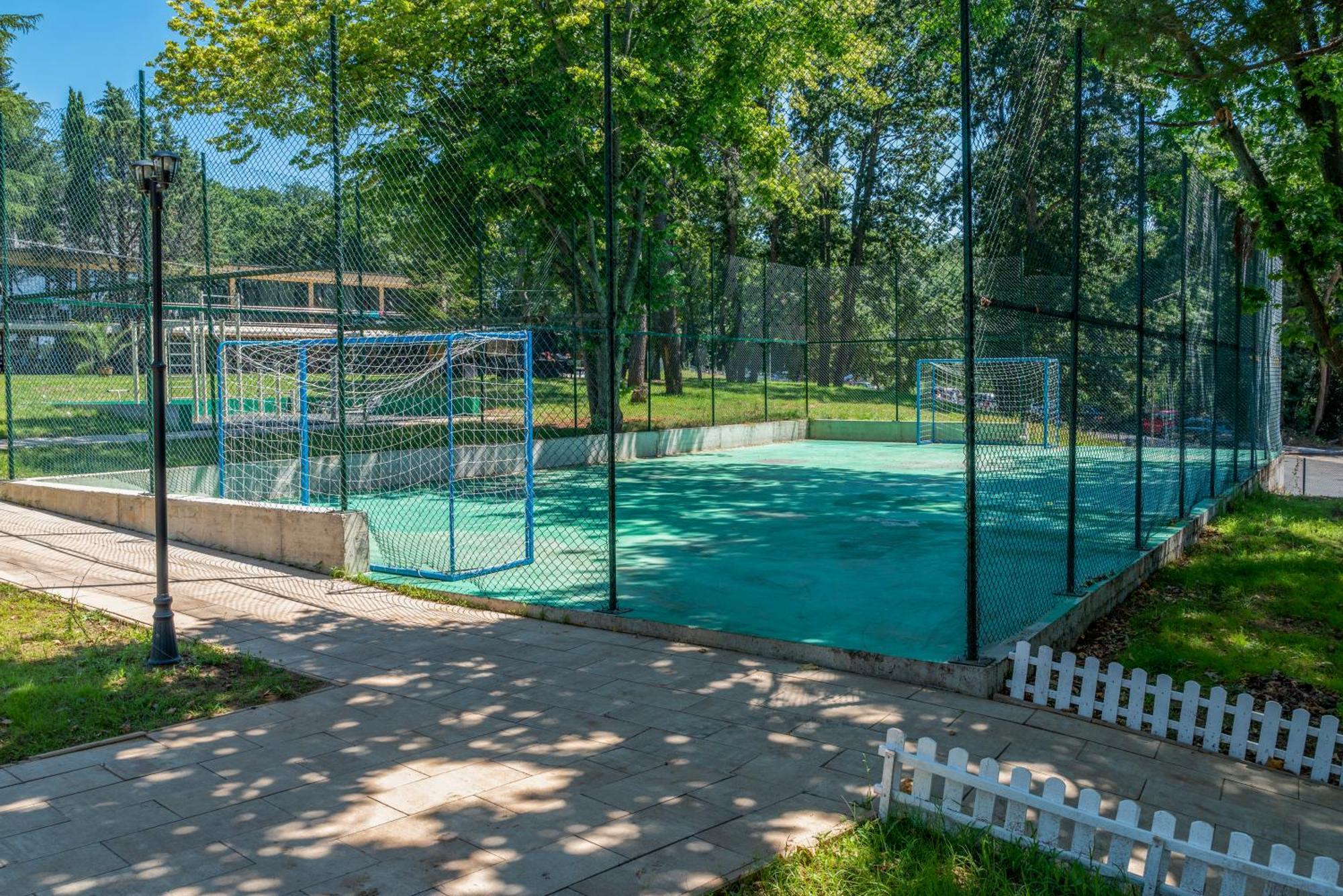Queen Nelly Park Kiten  Εξωτερικό φωτογραφία
