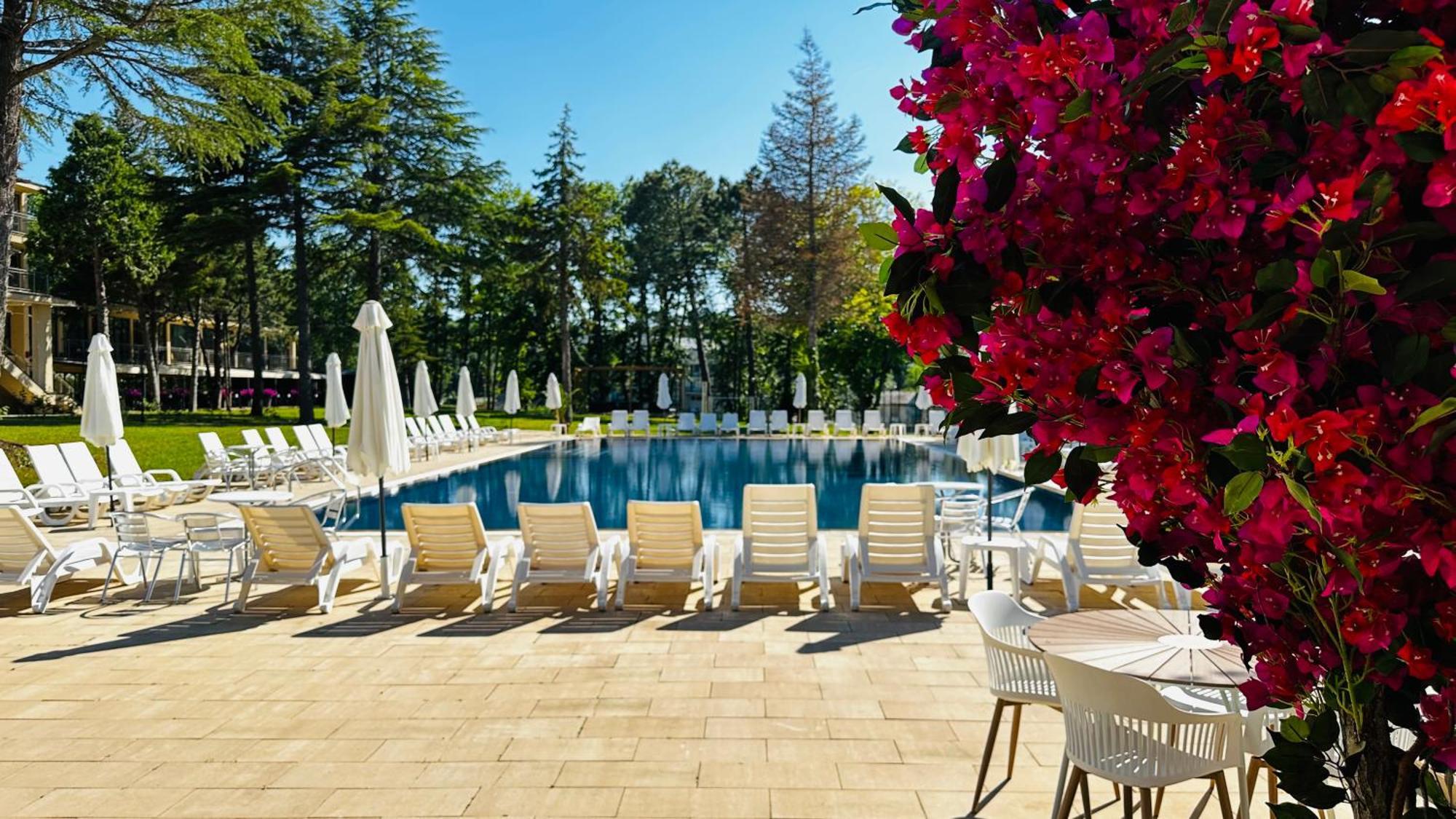 Queen Nelly Park Kiten  Εξωτερικό φωτογραφία
