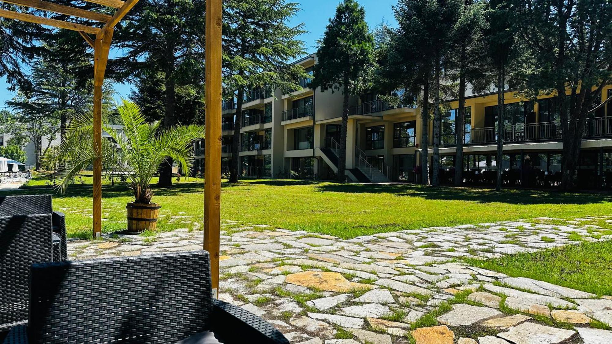 Queen Nelly Park Kiten  Εξωτερικό φωτογραφία