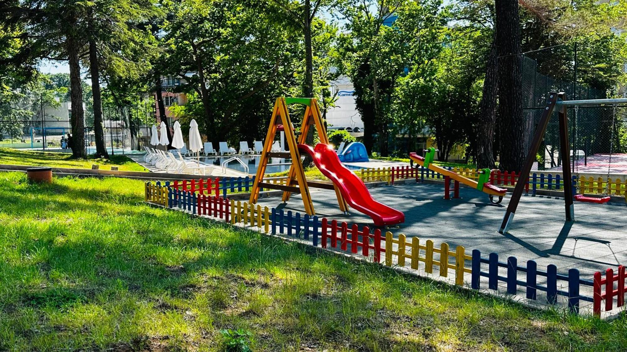 Queen Nelly Park Kiten  Εξωτερικό φωτογραφία