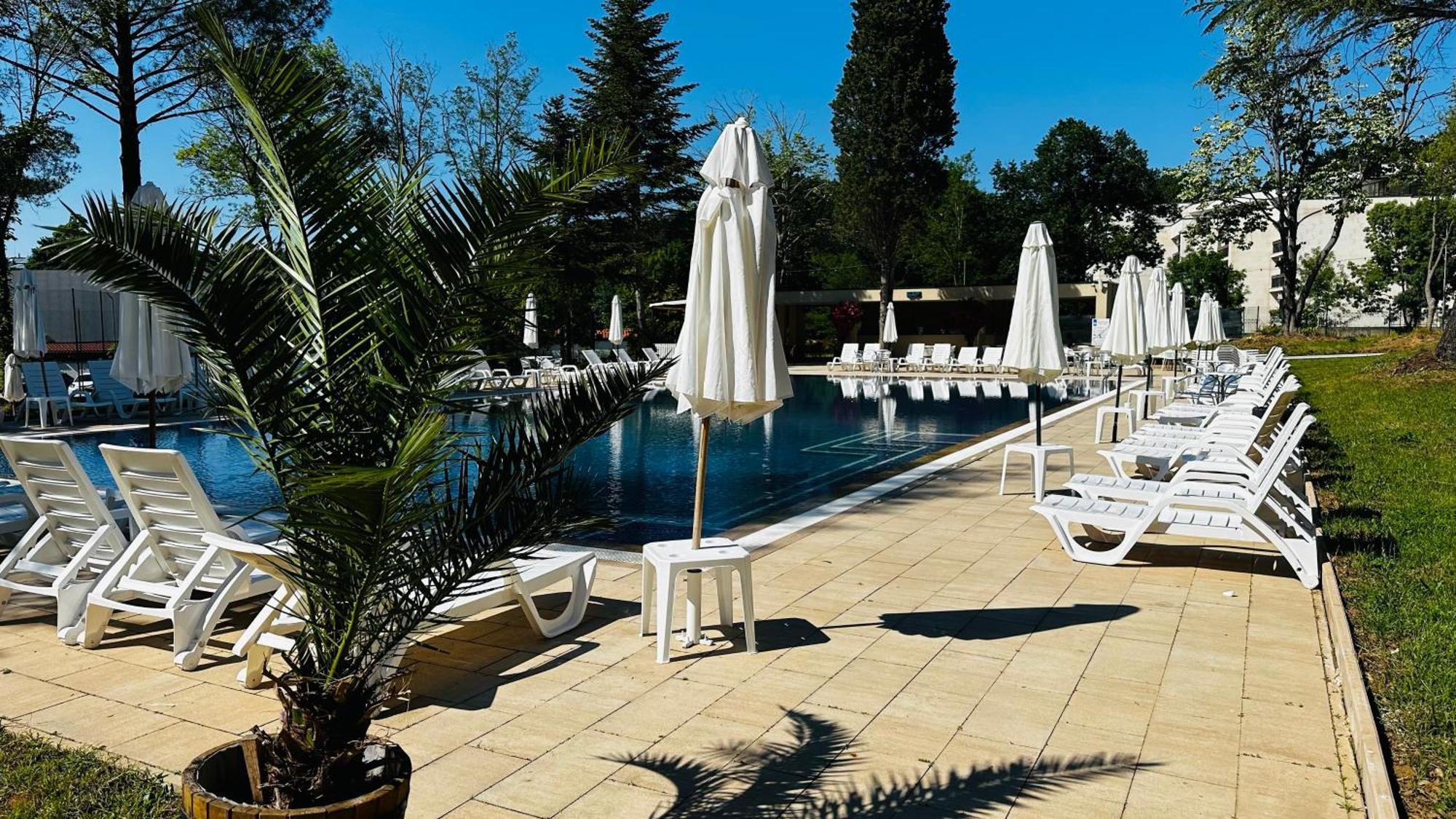 Queen Nelly Park Kiten  Εξωτερικό φωτογραφία