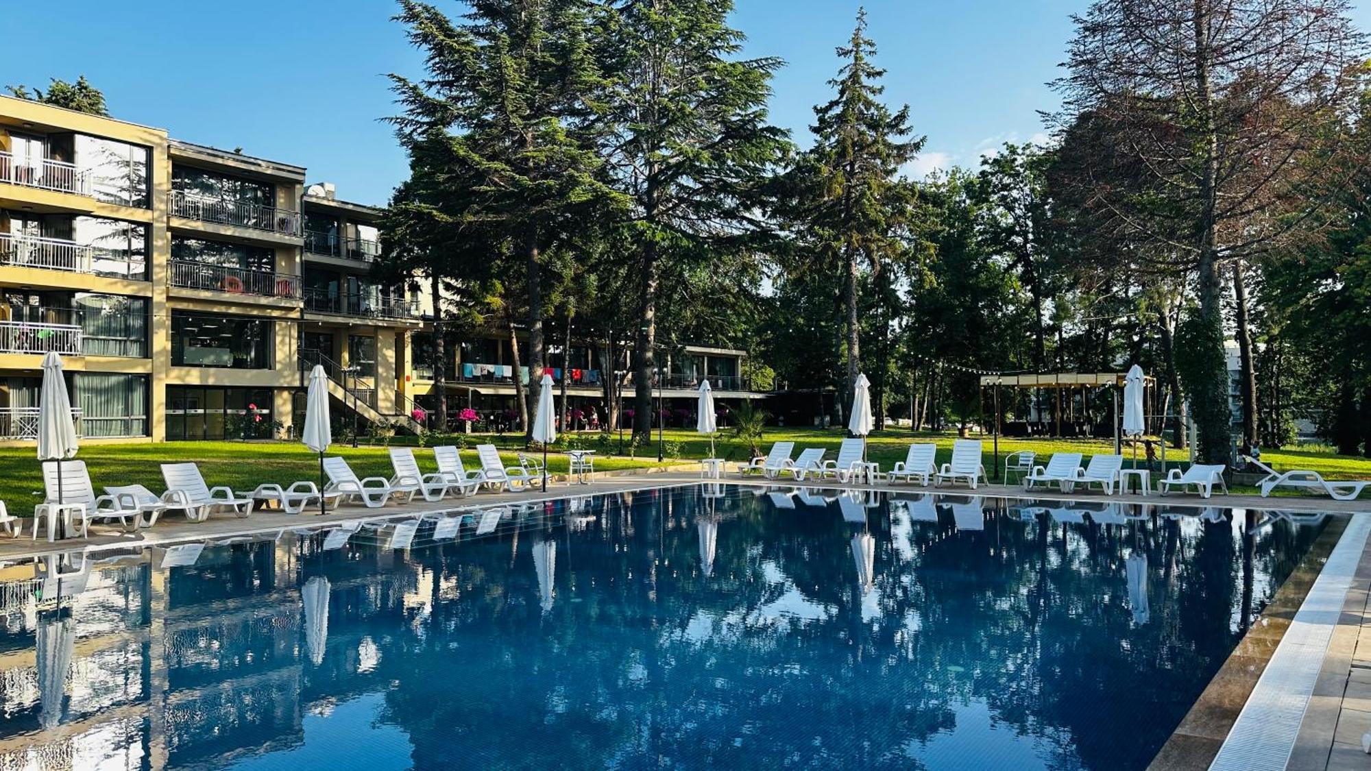 Queen Nelly Park Kiten  Εξωτερικό φωτογραφία