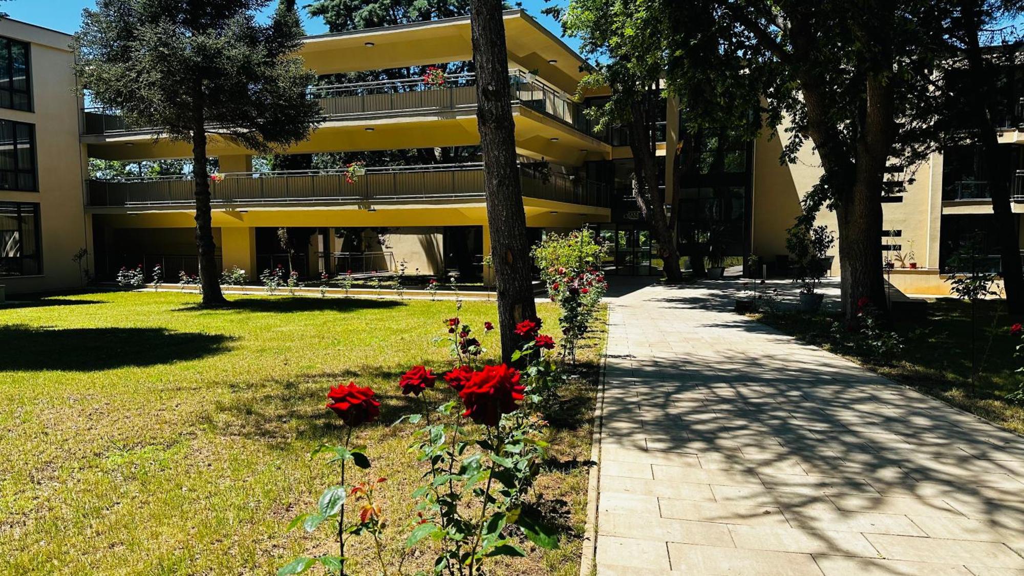Queen Nelly Park Kiten  Εξωτερικό φωτογραφία