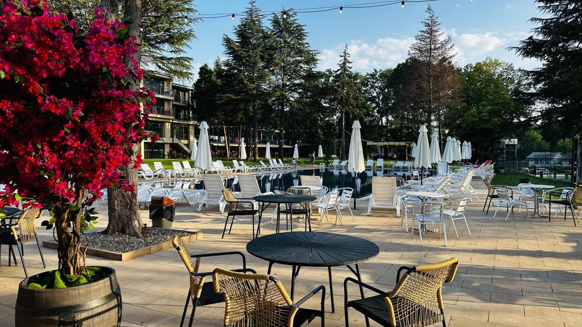 Queen Nelly Park Kiten  Εξωτερικό φωτογραφία