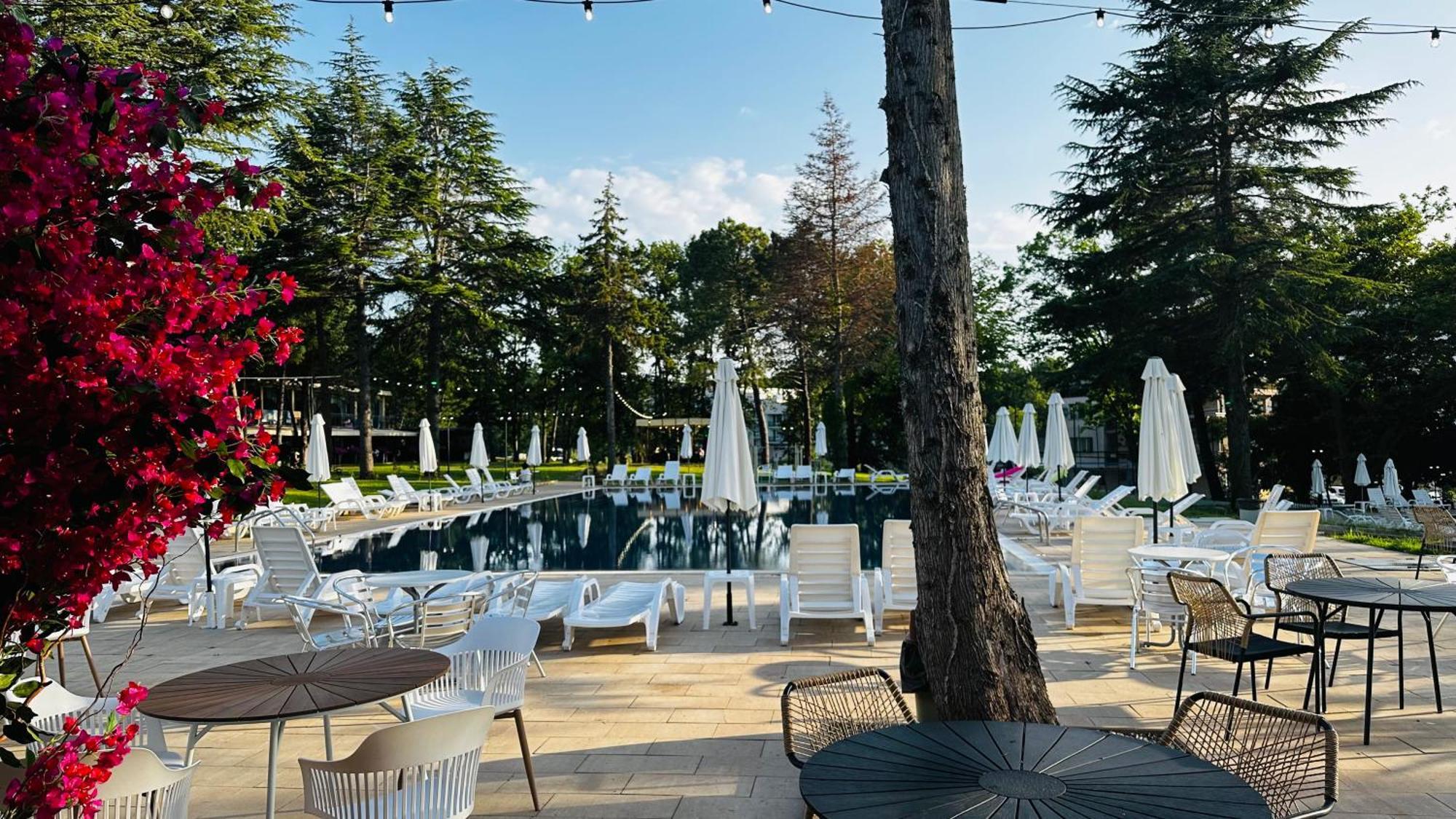 Queen Nelly Park Kiten  Εξωτερικό φωτογραφία