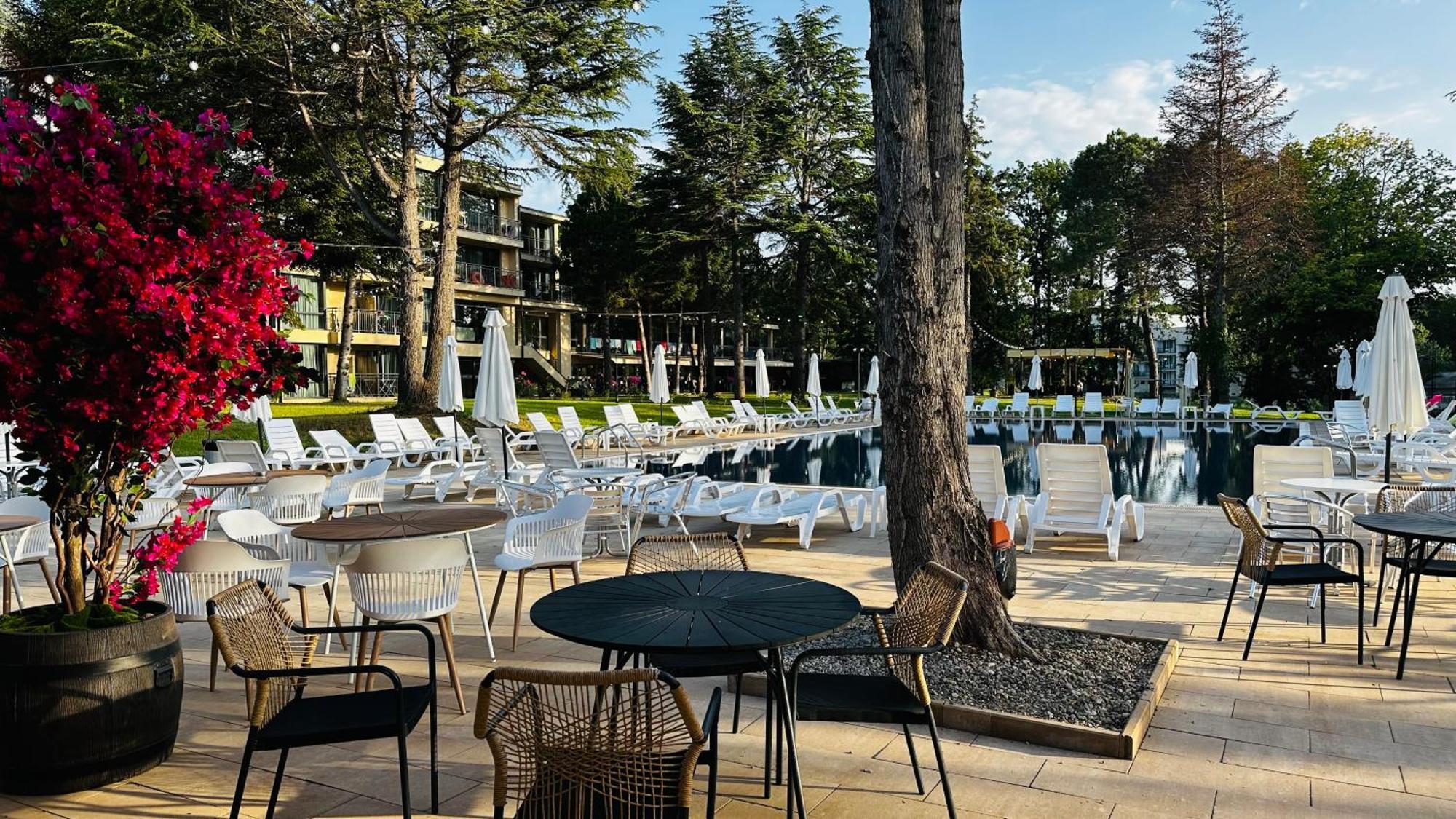 Queen Nelly Park Kiten  Εξωτερικό φωτογραφία